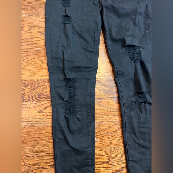 Black ripped jeans - Picture 2 of 3